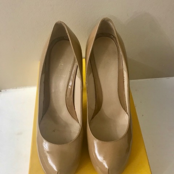 Authentic Fendi heels.  EU Size 40 (US size 8.5). - Picture 4 of 6